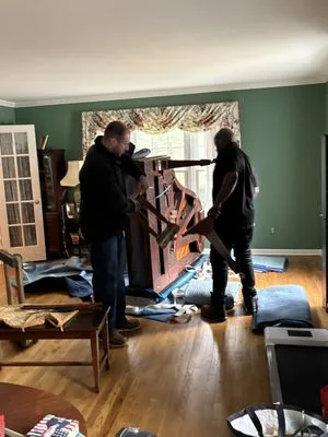 Kunis Piano Moving